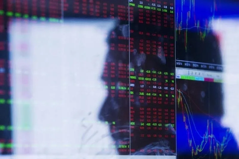 ضغوط بيعية تدفع سهم "أدوبي" للمس أدنى مستوى سنوي عند 224.07 دولار