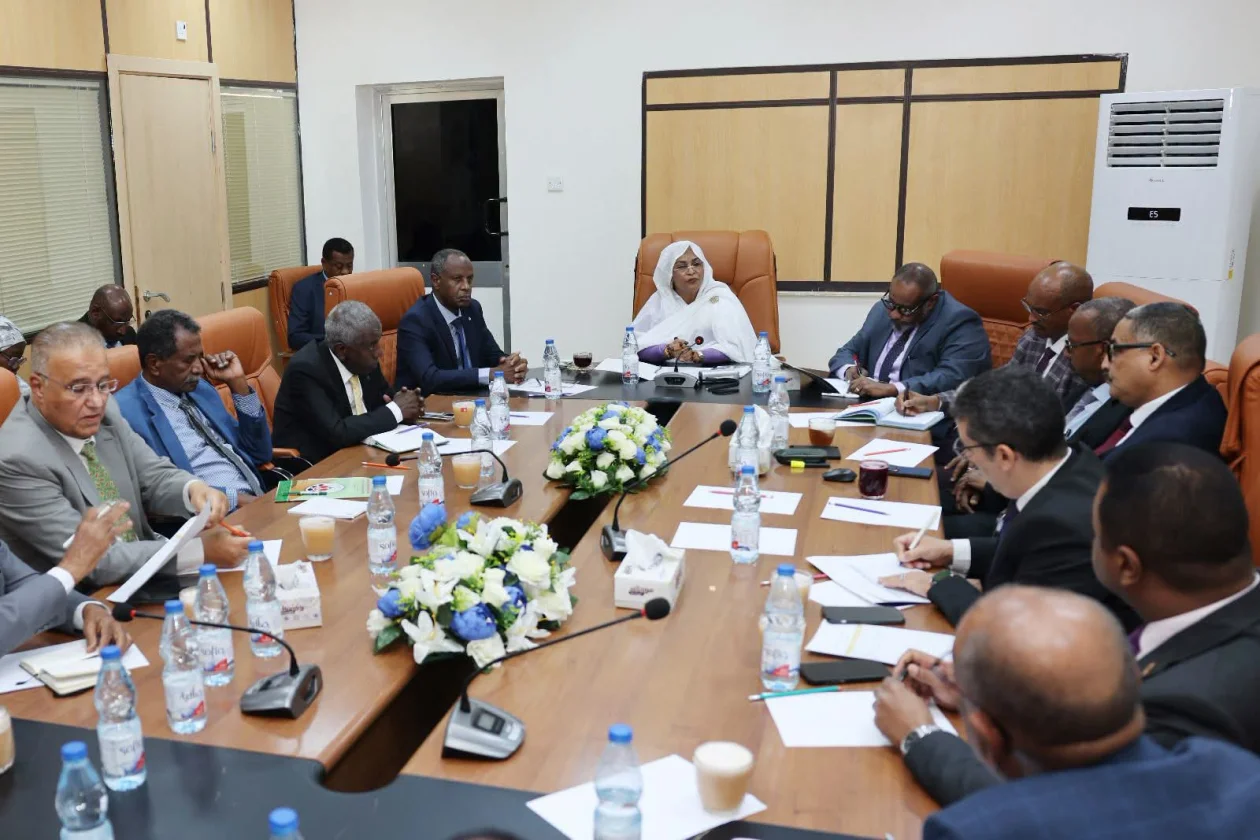 بنك السودان يعزز إجراءات استقرار سعر الصرف ويتجه لتوسيع علاقاته المصرفية الخليجية