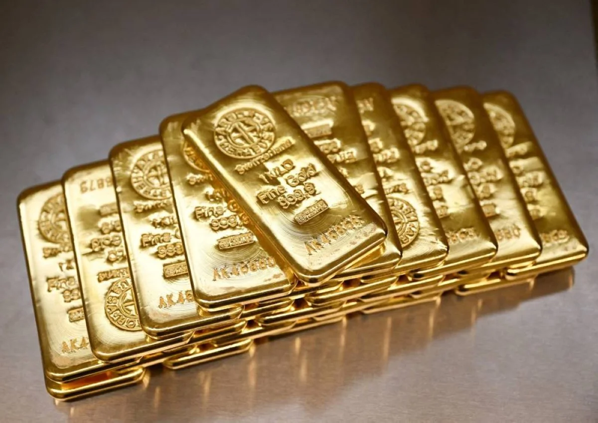 الذهب يعمق خسائره ويهبط لأدنى مستوى في 7 أشهر