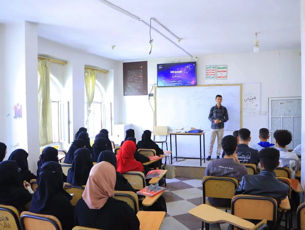 جامعة الناصر تستمر في تقديم دورات التقوية للغة الإنجليزية لتعزيز الجاهزية الأكاديمية للطلبة الجدد
