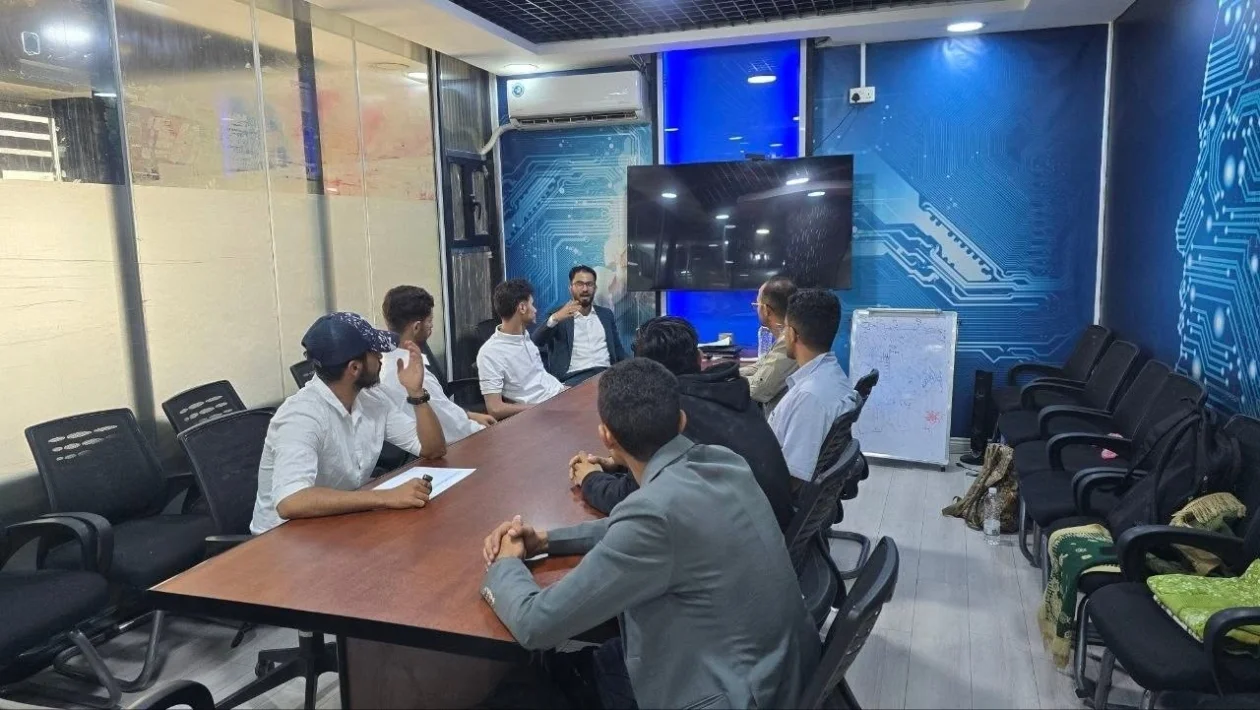 بالتعاون مع بنك اليمن والكويت: الجامعة الإماراتية الدولية تدشن البرنامج التدريبي لطلاب الأمن السيبراني
