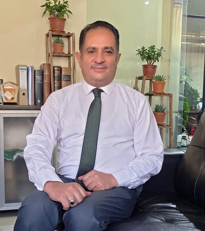 الحلقة الثامنة من سلسلة التسويق الرقمي ببساطة..  لماذا ينجح أشخاص عاديون في صناعة محتوى ينتشر بينما يفشل خبراء يملكون علماً وخبرة أكبر