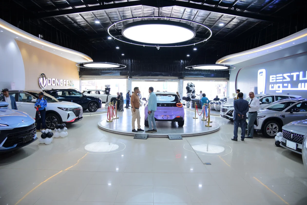 الشركة المتحدة للهندسة والسيارات تواصل توسعها بافتتاح فرع جديد في صنعاء أمام يمن مول