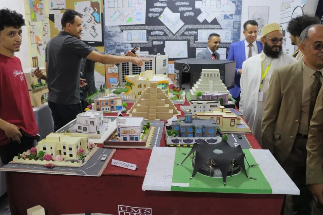 من الفكرة إلى الإنجاز.. جامعة العلوم الحديثة تفتتح معرض إبداعات طلبة كلية الهندسة وتكنولوجيا المعلومات
