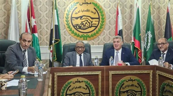 دعوة عربية لتعزيز صمود الاقتصاد الفلسطيني وحماية نظامه المصرفي