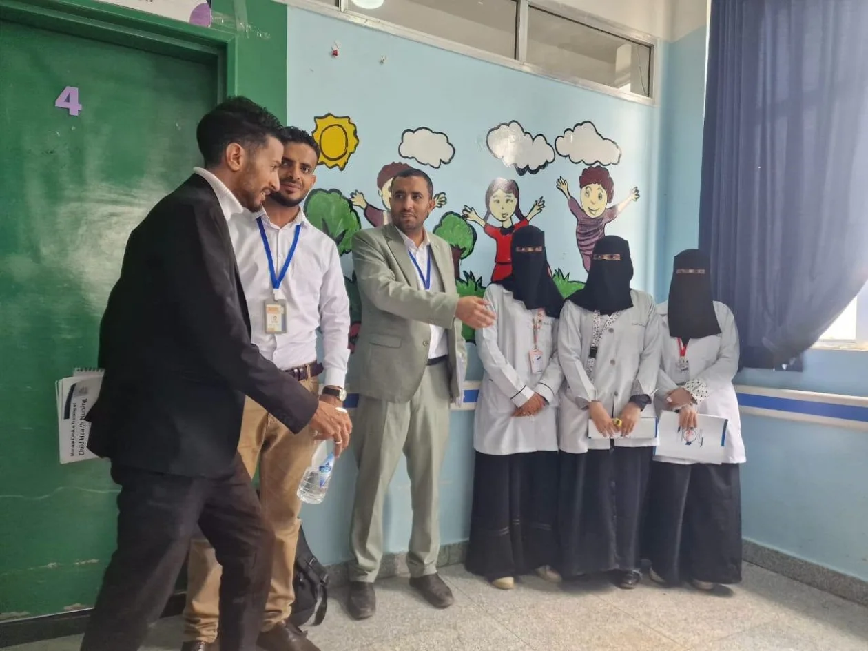 جامعة الرازي تنفذ عملية متابعة وتقييم سير التدريب الميداني لطلاب الطب والجراحة العامة والتمريض والقبالة بالمستشفى الجمهوري التعليمي 