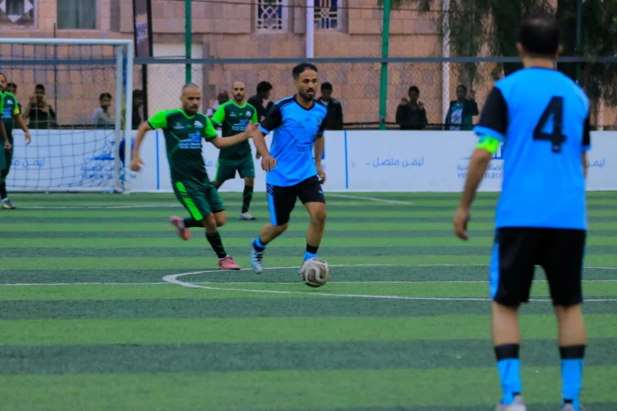 الاتصالات يلتحق بفريق الزكاة إلى الدور الثاني لبطولة الاتصالات اليمنية لكرة القدم التاسعة للشركات