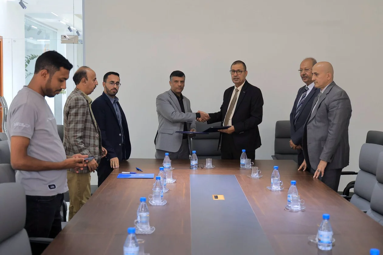 شراكة استراتيجية بين جامعة الرشيد الذكية و«مزايا» لتمكين الطلبة بمهارات المستقبل وأنظمة ERP