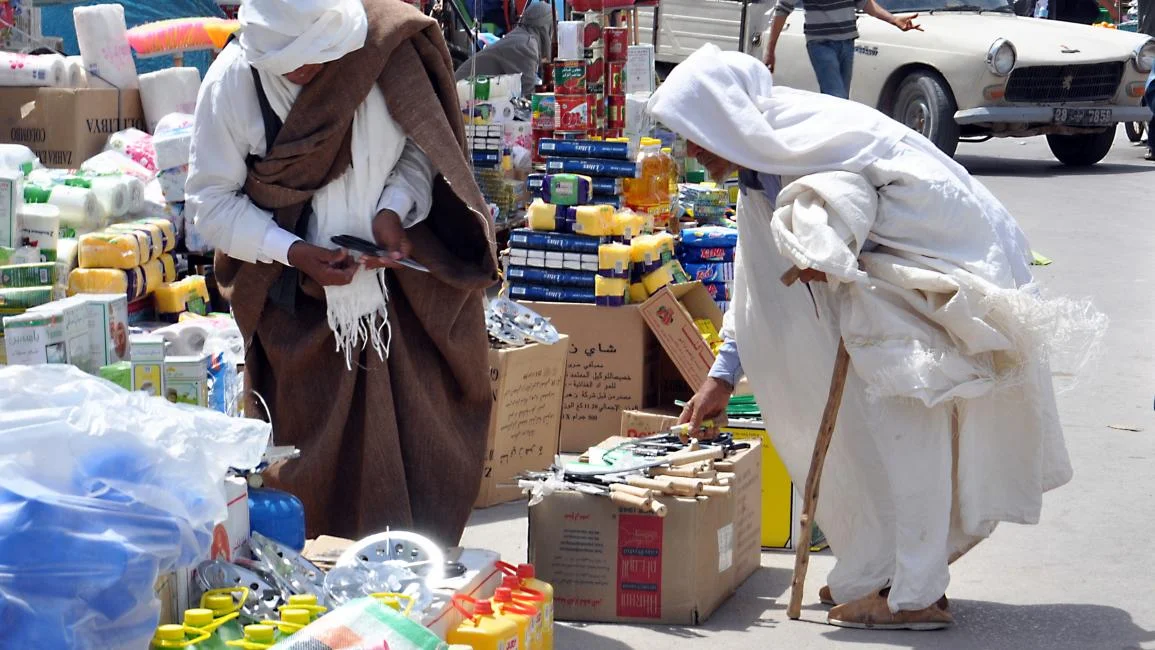 تواصل القيود الحدودية يهدد الميزان التجاري بين تونس وليبيا