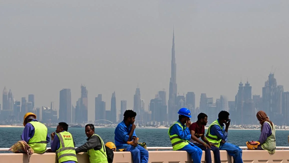 تحويلات العاملين في الخليج الأولى عالمياً بـ 161 مليار دولار