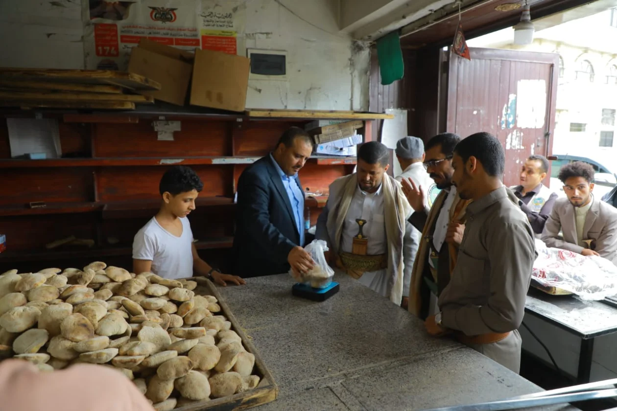 القائم بأعمال وزير الاقتصاد يدشن حملة رقابية لحماية رغيف الخبز وتعزيز الاستقرار المعيشي